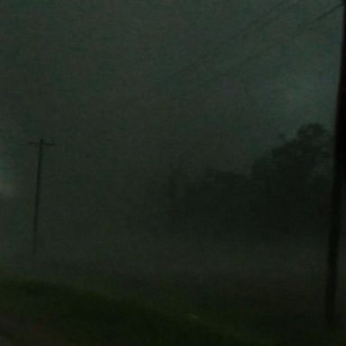 VIDEO: Destructive tornado touches down in Mississippi