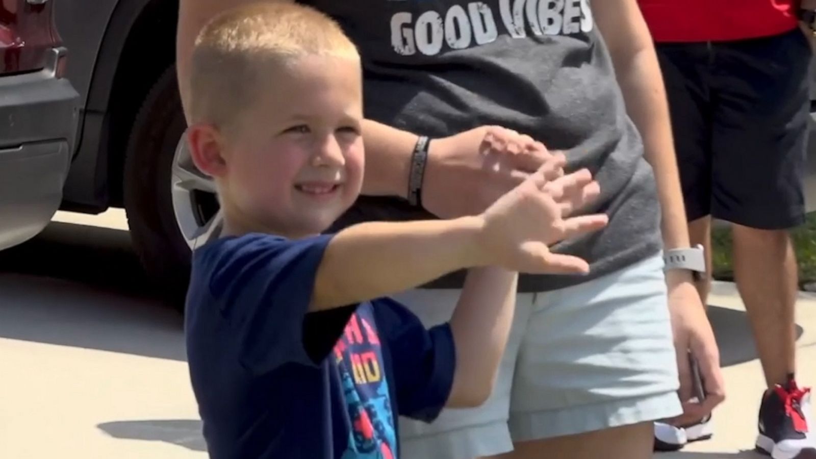 VIDEO: Florida authorities hold car parade for slain agent’s son