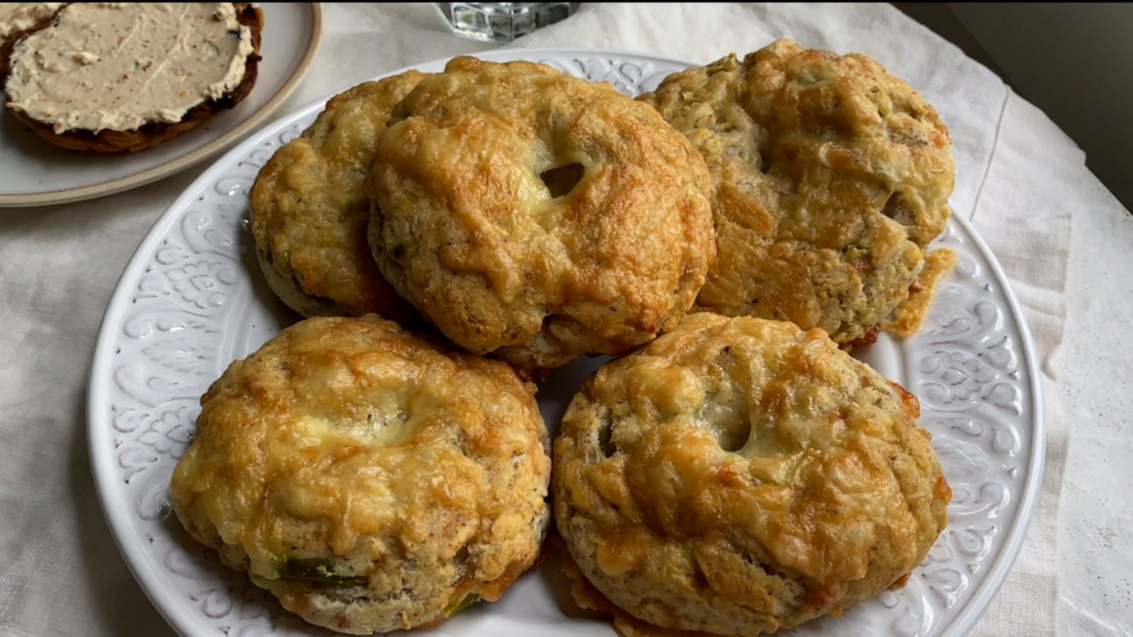 VIDEO: Make scrumptious 'Gluten-Free Cheddar Jalapeño Bagels’ at home