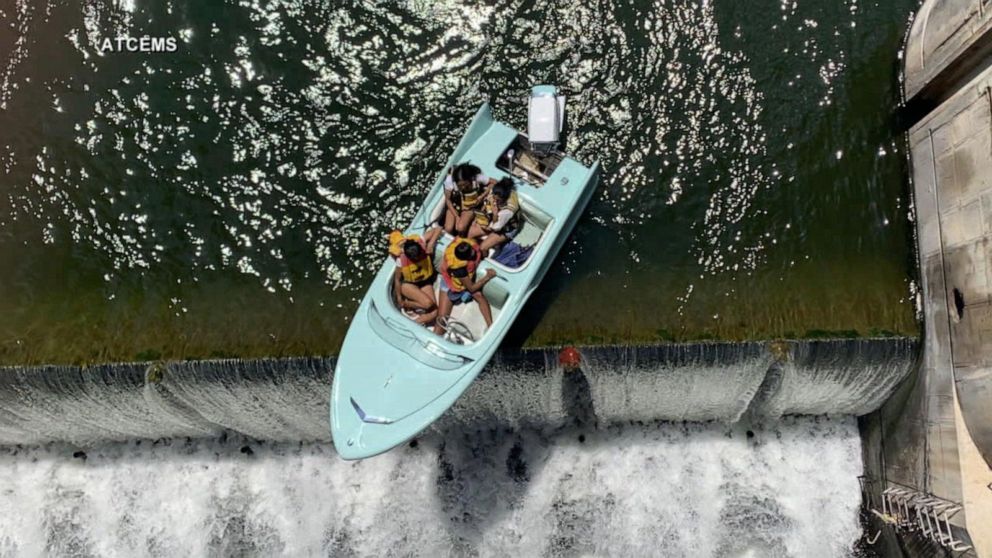 Women Pulled To Safety From Boat Stuck On Edge Of Dam Video Abc News