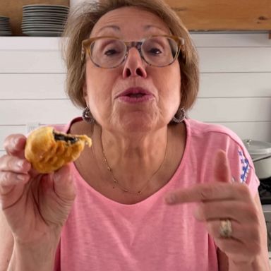 VIDEO: Make easy 'Air Fryer Oreos' at home with only 2 ingredients