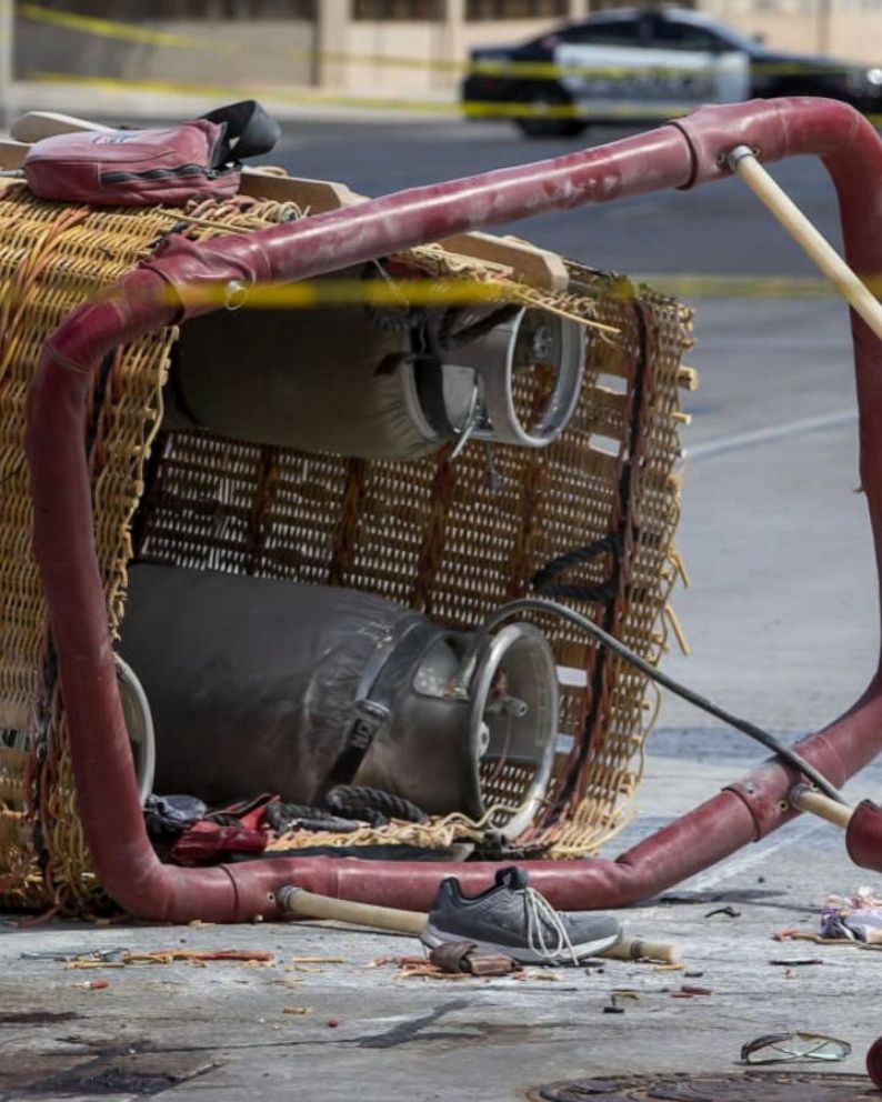 Hot-Air Balloon Crash in Albuquerque Kills 5 - The New York Times