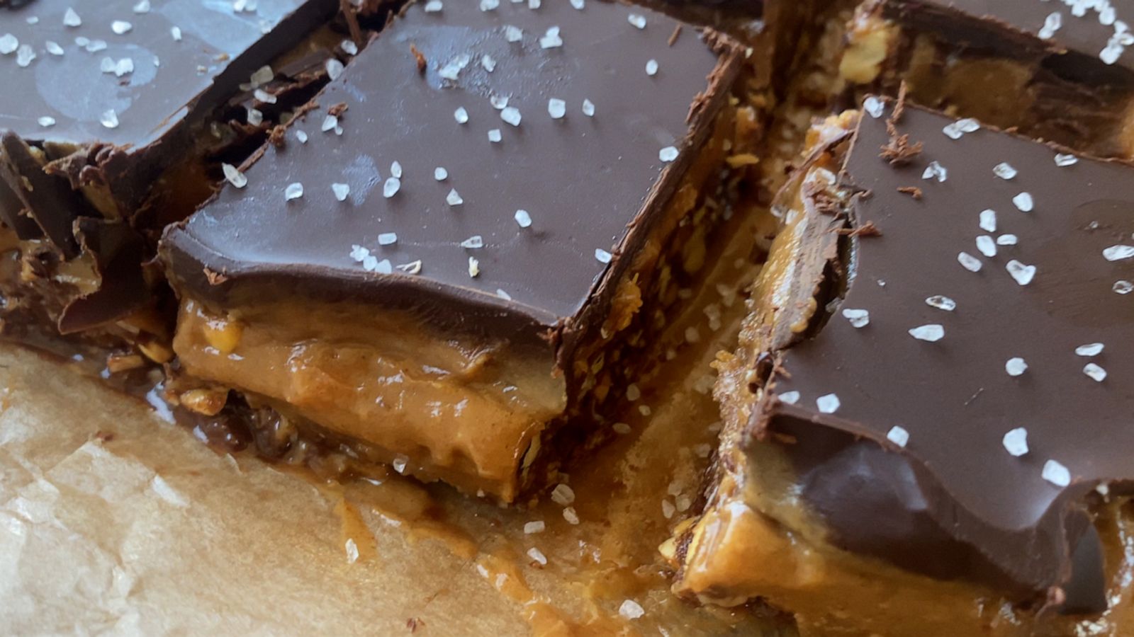 VIDEO: These vegan ‘No-bake Peanut Butter Bars’ are to die for