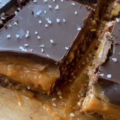 VIDEO: These vegan ‘No-bake Peanut Butter Bars’ are to die for 