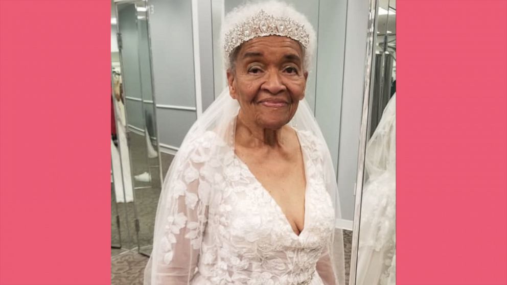 Old lady 2024 in wedding dress