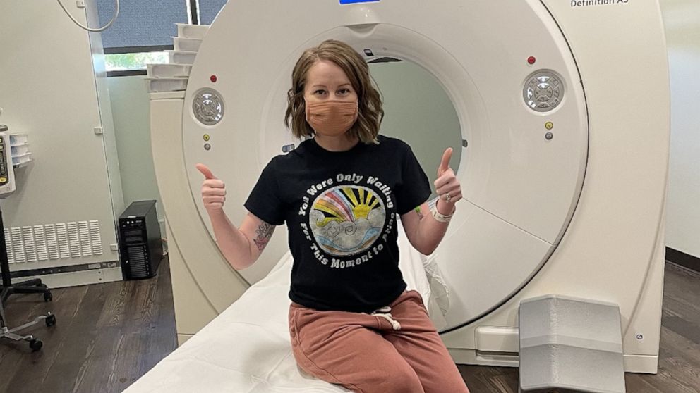 39 Year Old Mom Battling Stage 4 Melanoma Shares Summer Sun Warning Abc News