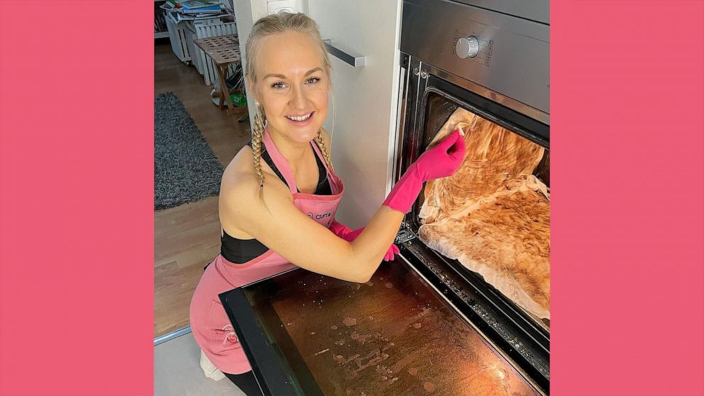 Video Woman cleans strangers' homes for free - ABC News