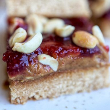 VIDEO: These homemade Peanut Butter and Jelly Twix bars are the perfect treat 