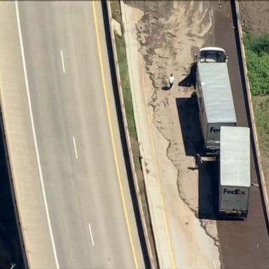 VIDEO: Over 100 people were trapped in cars after massive mudslides in Colorado