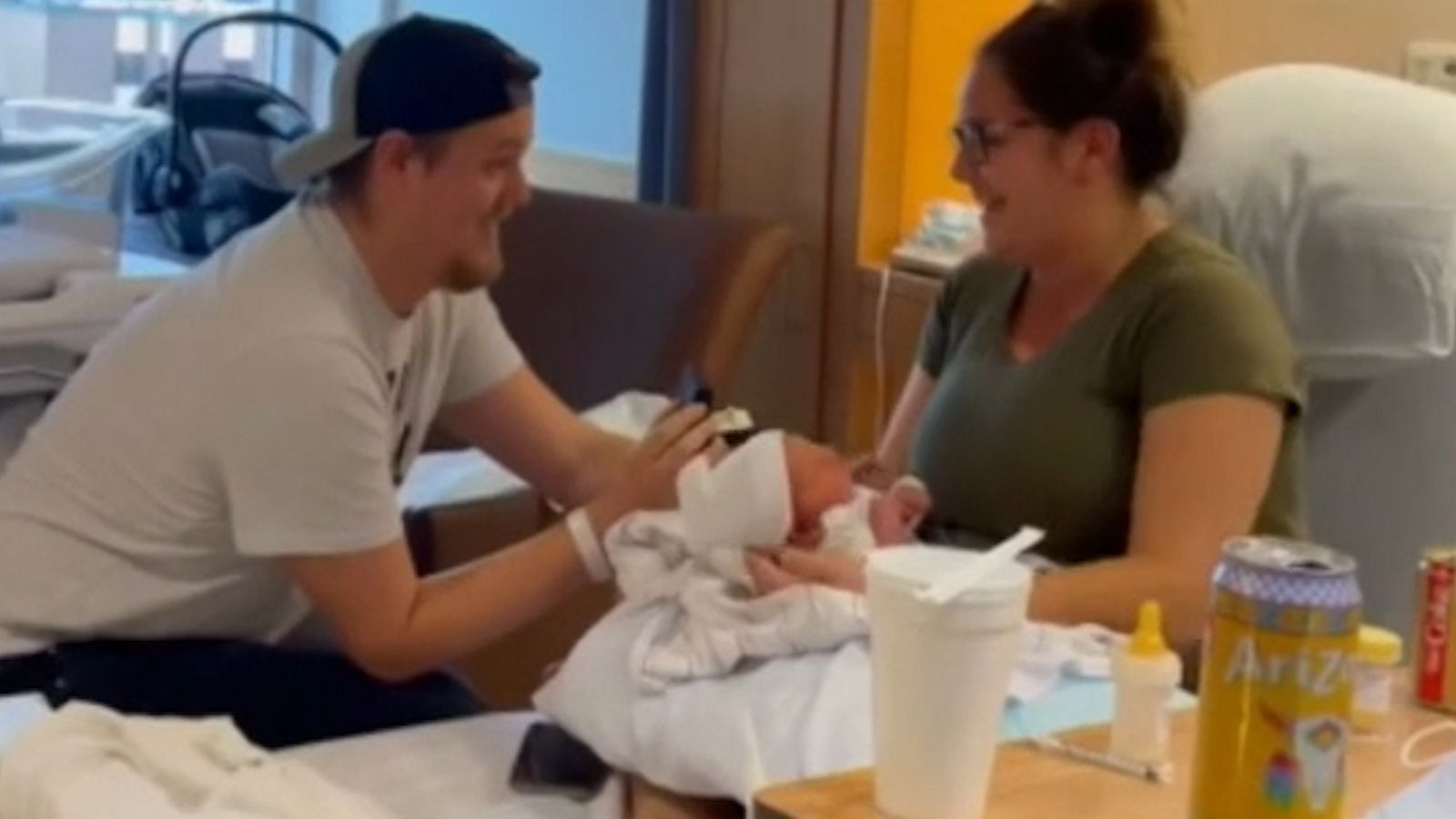 VIDEO: Newborn helps dad pop the big question to mom