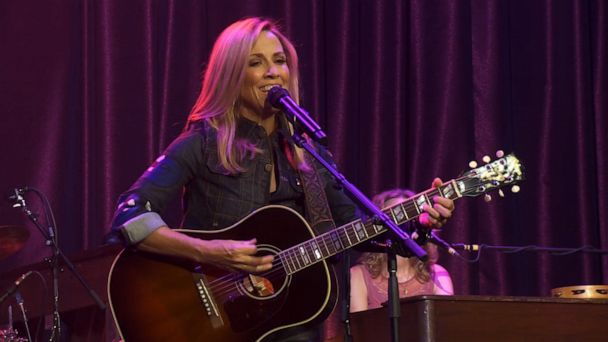 Video Sheryl Crow Performs ‘everyday Is A Winding Road’ - Abc News