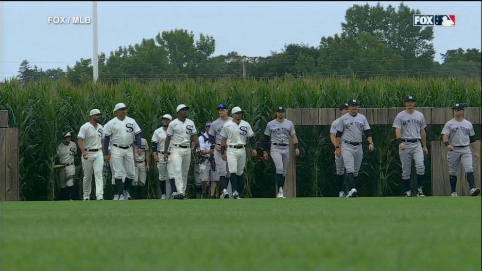 Kevin Costner leads out Yankees and White Sox onto Field of Dreams