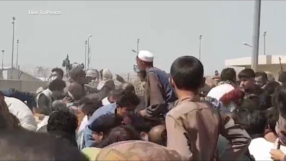 Video Massive Crowds Scramble At Kabul Airport As Evacuation Attempts   210820 Gma Pannell 0704 HpMain 16x9 992 