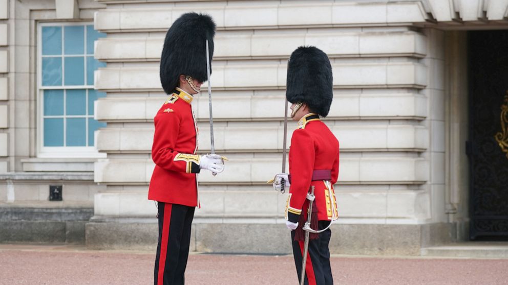 VIDEO: Changing of the Guard returns to Buckingham Palace