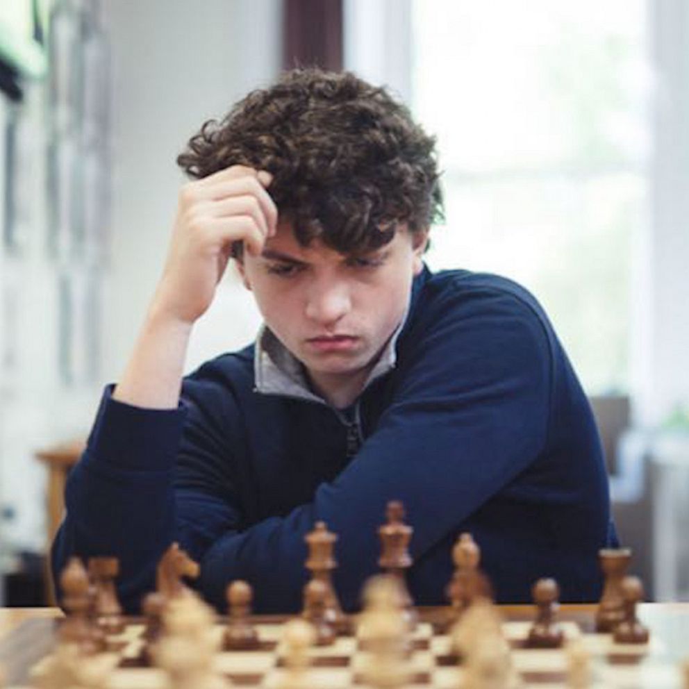 Young Hans Niemann Flagdown A Chess Hustler. 