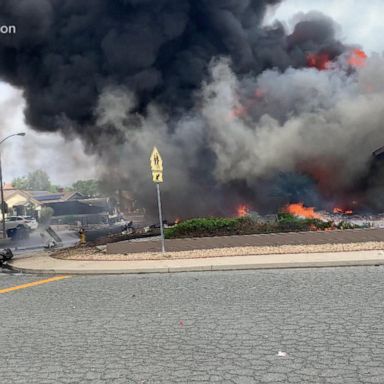 VIDEO: Small plane crash outside San Diego kills 2