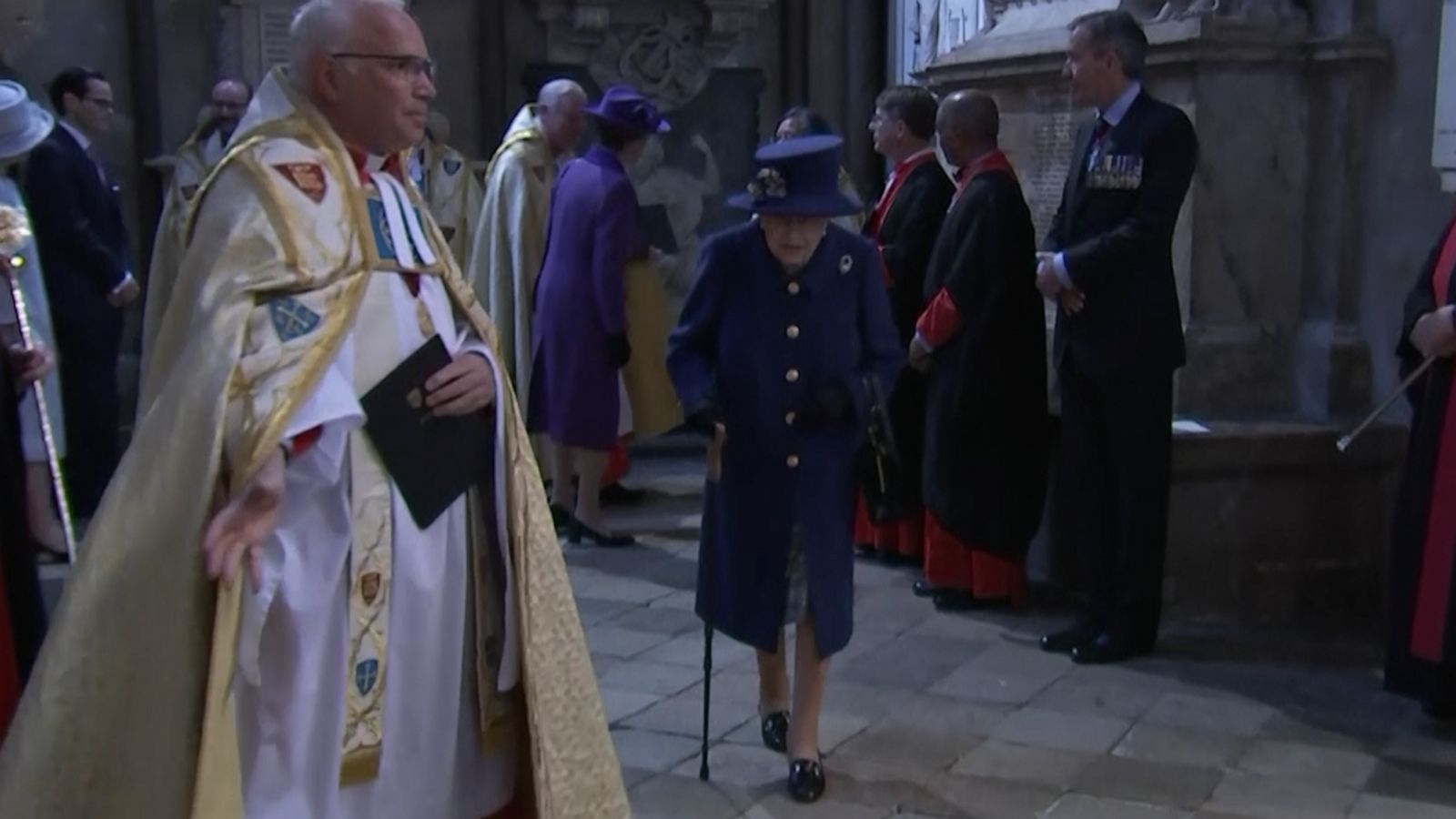 VIDEO: Queen Elizabeth II arrives at Westminster Abbey using a walking stick