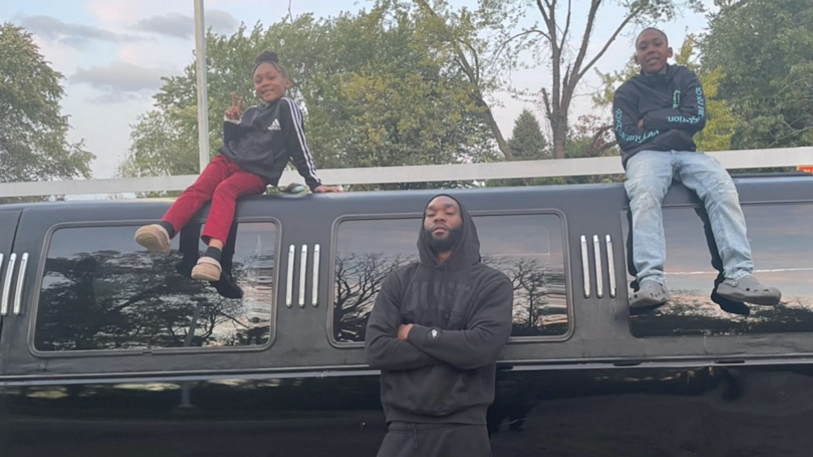 VIDEO: Ohio dad takes kids to school in limo after bus driver shortage