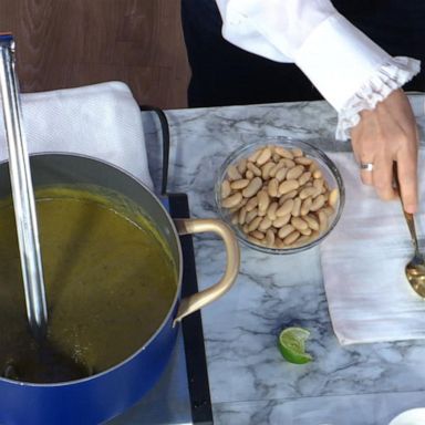 VIDEO: Make Drew Barrymore’s roasted poblano and tomatillo soup