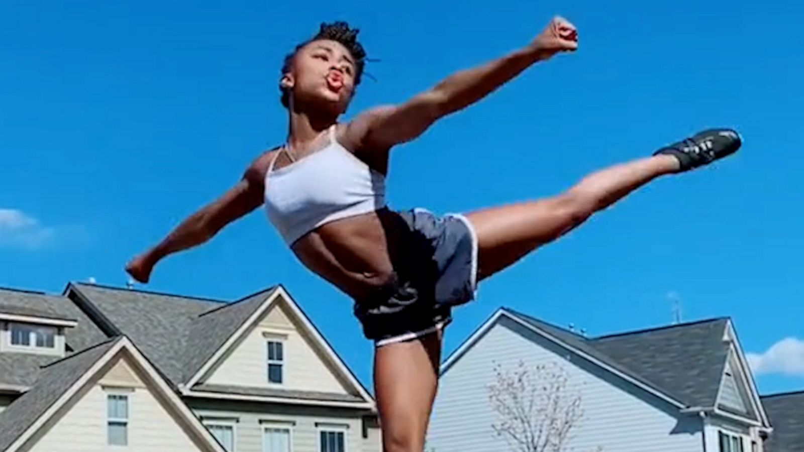 VIDEO: We dare you to look away from this cheerleading combo