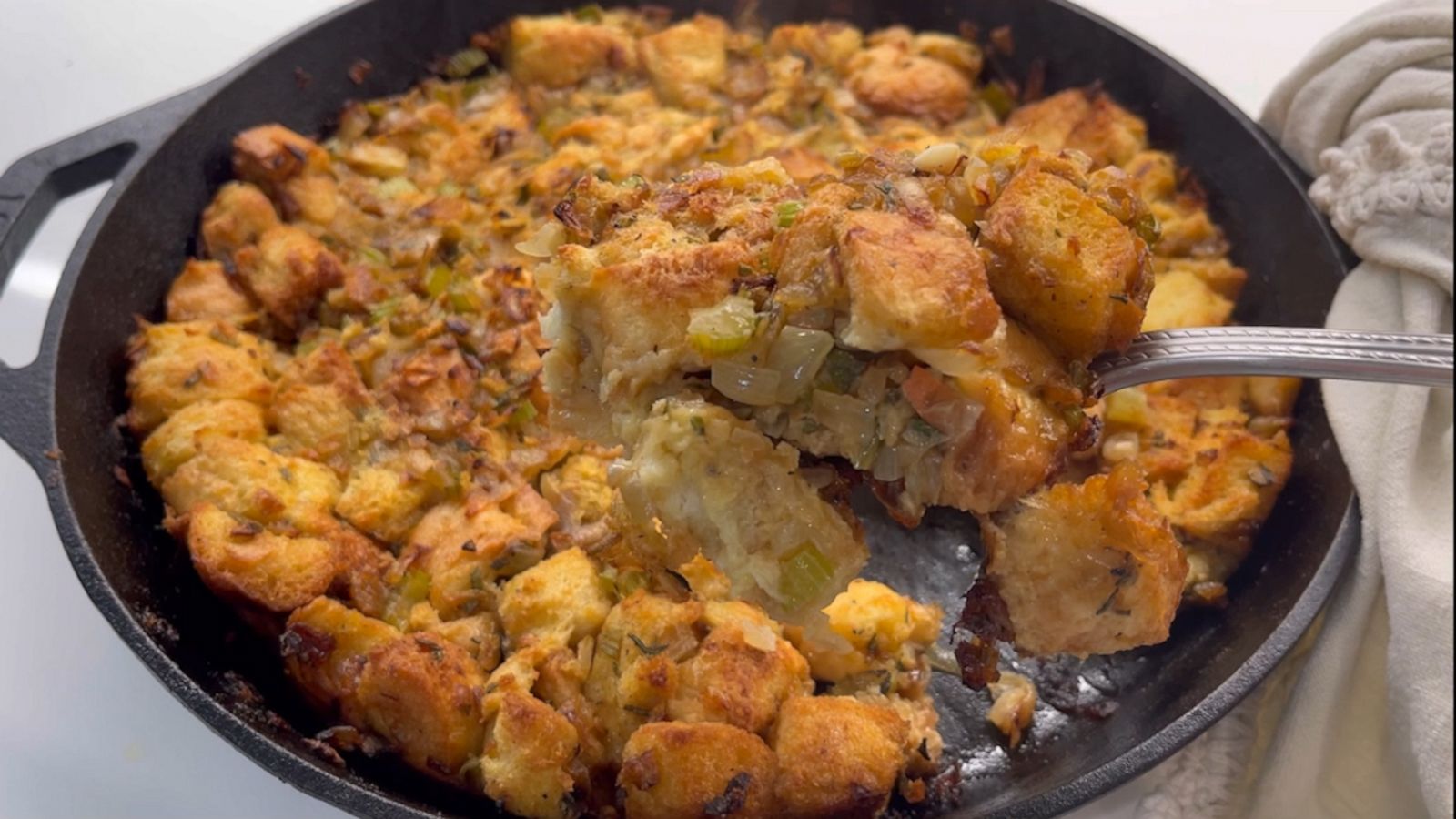 VIDEO: This skillet stuffing will complete your Thanksgiving meal