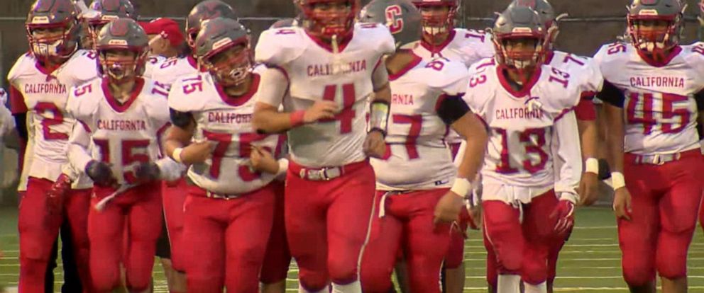 Deaf football players, who rose to stardom in California, get front-row seat  to Super Bowl - ABC News