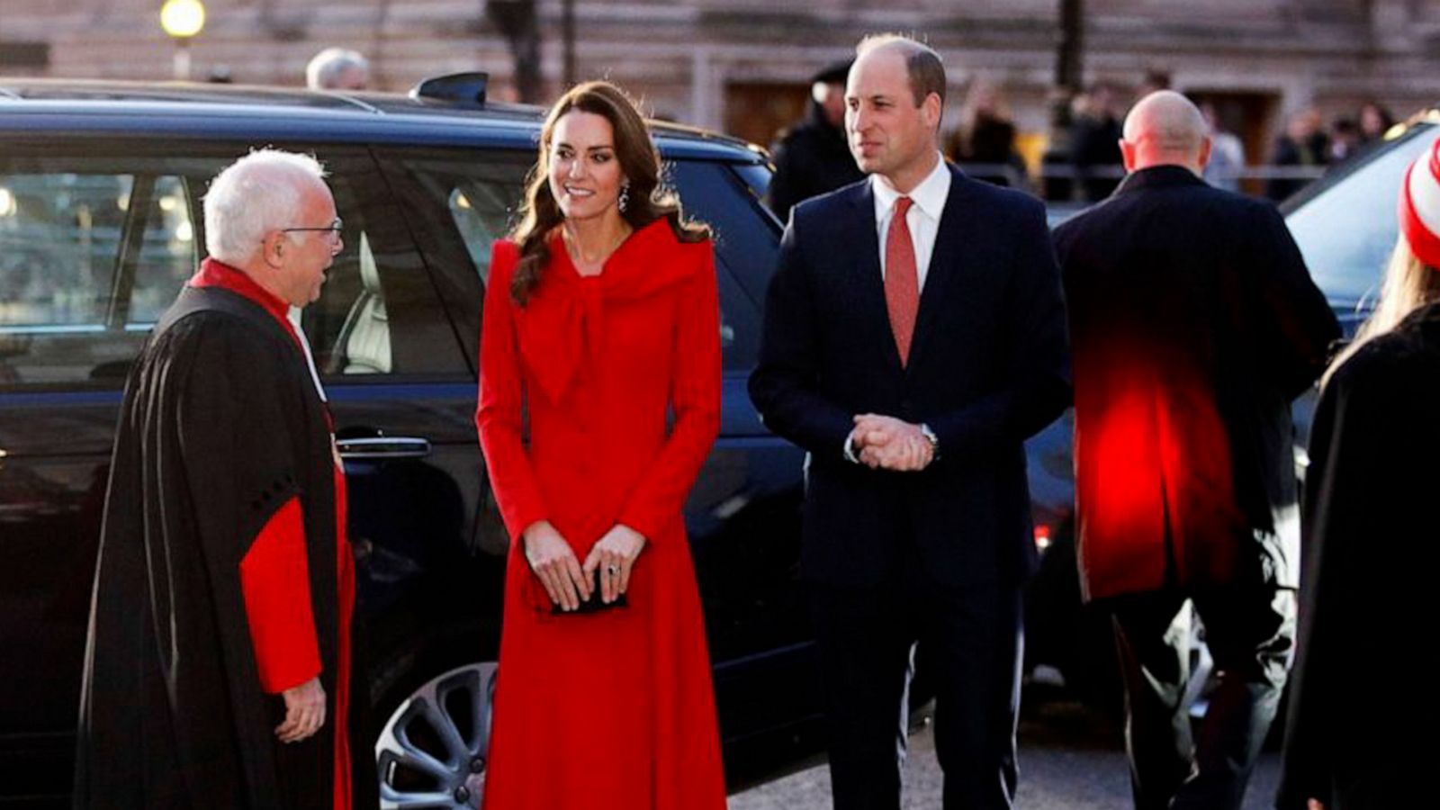 VIDEO: Kate Middleton hosts Christmas carols concert for the royal family