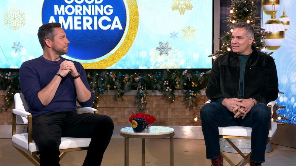 Zachary Levi, Kurt Warner on how they connected for 'American Underdog' l  GMA 