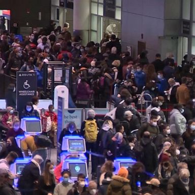 VIDEO: Holiday travel ramps up, some airports add on-site testing