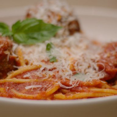 VIDEO: Quick and easy spaghetti and meatballs recipe will level up your weeknight dinner 