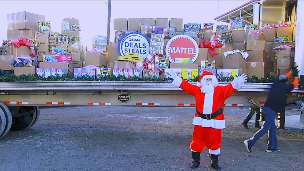 PHOTO: "GMA" surprised Mayfield, Kentucky community with gifts for the holidays. 