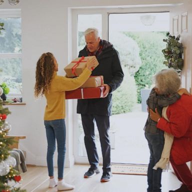 VIDEO: Tips for giving gifts to your big family