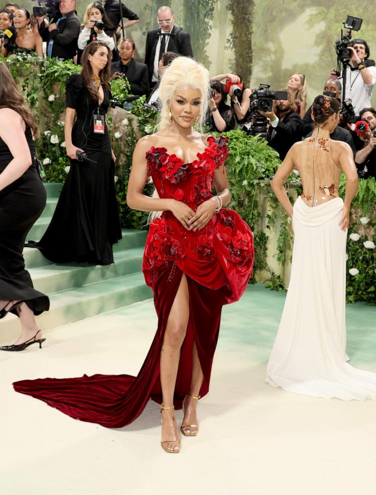 PHOTO: The 2024 Met Gala Celebrating "Sleeping Beauties: Reawakening Fashion" - Arrivals, Teyana Taylor 