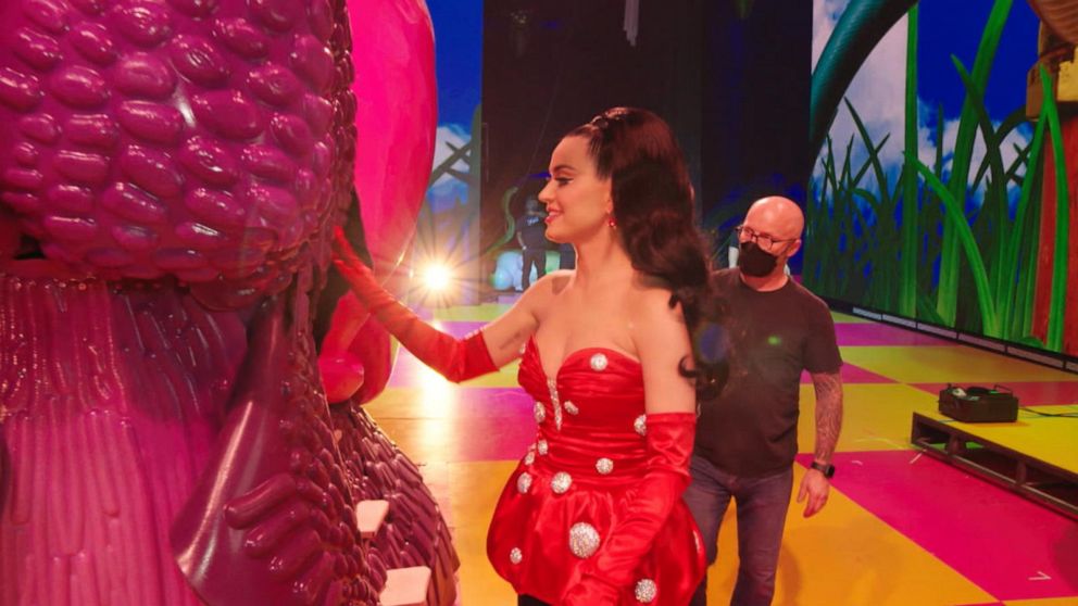 Go Behind the Scenes of Katy Perry's Roar!