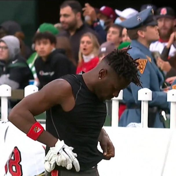 Antonio Brown Storms Off Field During Buccaneers' Win Over Jets - The New  York Times