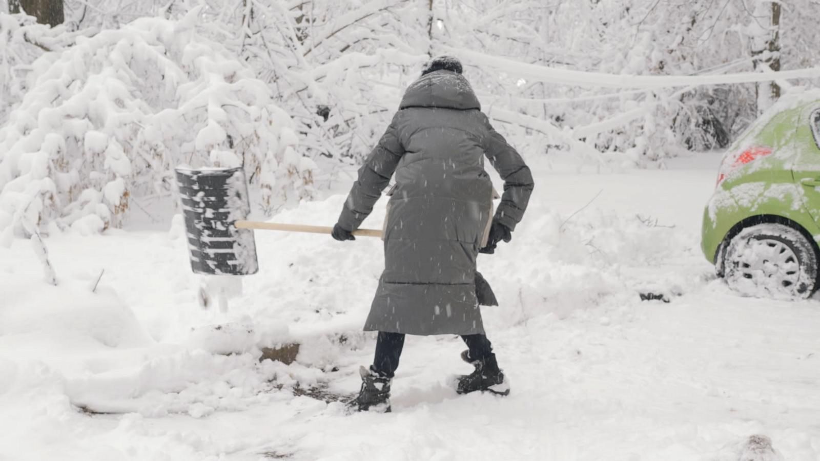 Shoveling Snow More Dangerous For People 55 And Older Study Good 