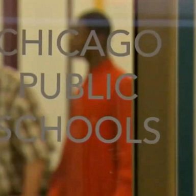 VIDEO: Chicago schools still closed amid omicron surge