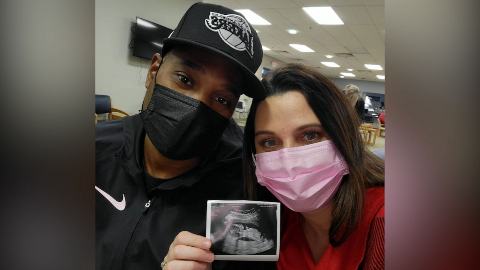 VIDEO: Husband sold his sneakers to pay for wife's IVF. Now she's over 4 months pregnant