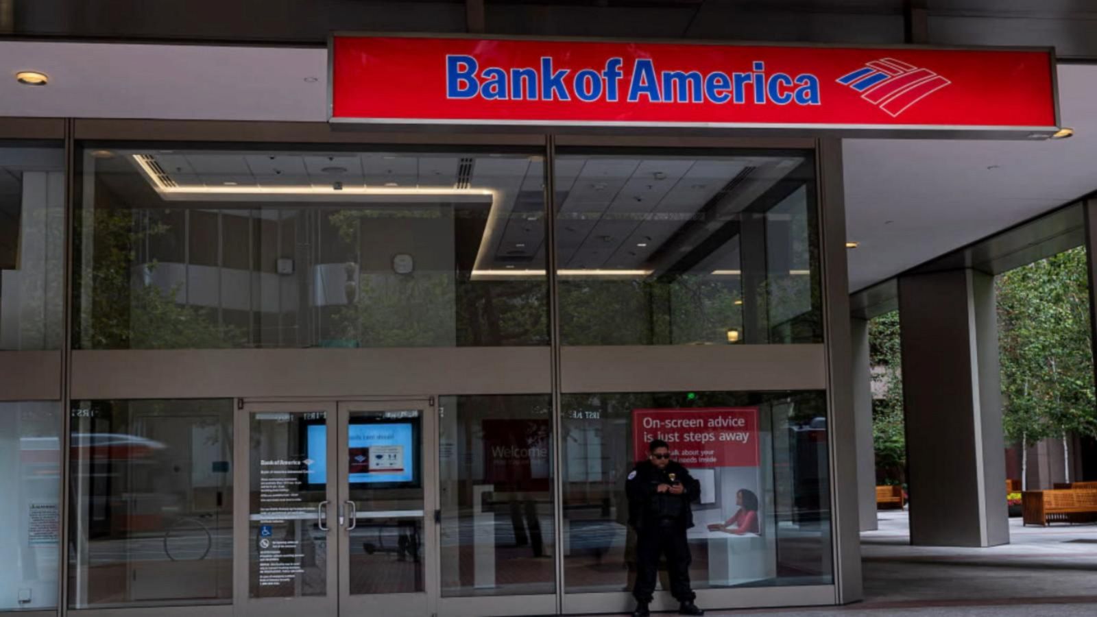 Bank of America slashes overdraft fees - Good Morning America