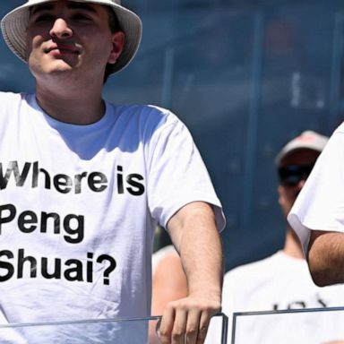 VIDEO: Australian Open reverses ban on Peng Shuai t-shirts