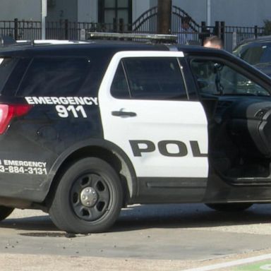 VIDEO: 3 officers wounded in Houston shoot-out