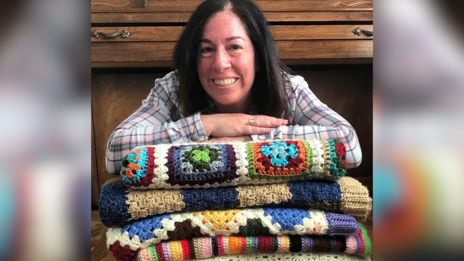 VIDEO: This mom is crocheting her way to help those in need