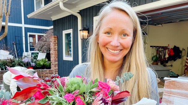 Widows surprised on Valentine's Day with flowers, Charlotte news