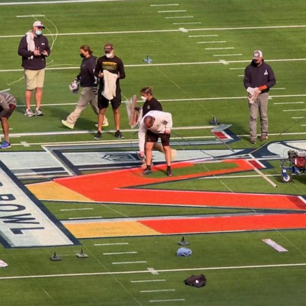 Video Get ready for the Super Bowl with calzones - ABC News