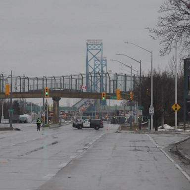 VIDEO: Bridge connecting US-Canada border reopened