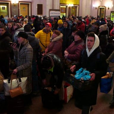 VIDEO: Ukrainian refugee crisis rises to nearly 800,000