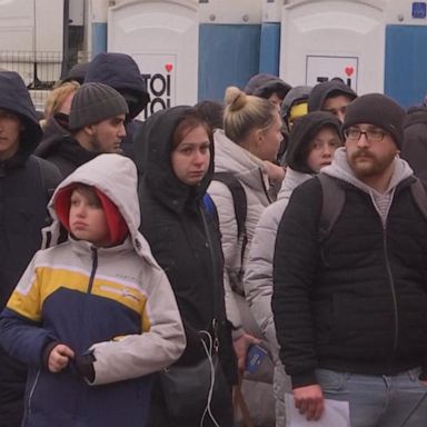 VIDEO: Closer look at Ukrainian refugee crisis unfolding at border