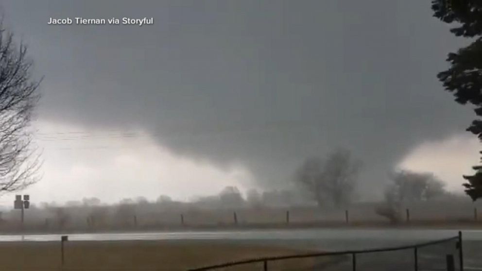 Video Deadly Tornado Hits Iowa - ABC News