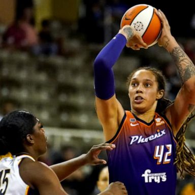 VIDEO: WNBA star Brittney Griner arrested in Russia