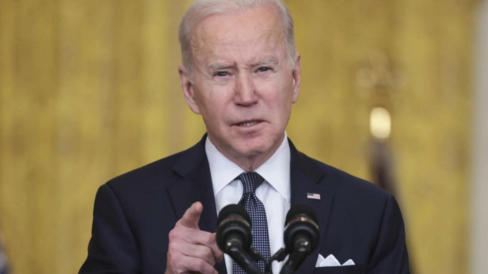 VIDEO: Biden arrives in Europe for emergency NATO summit